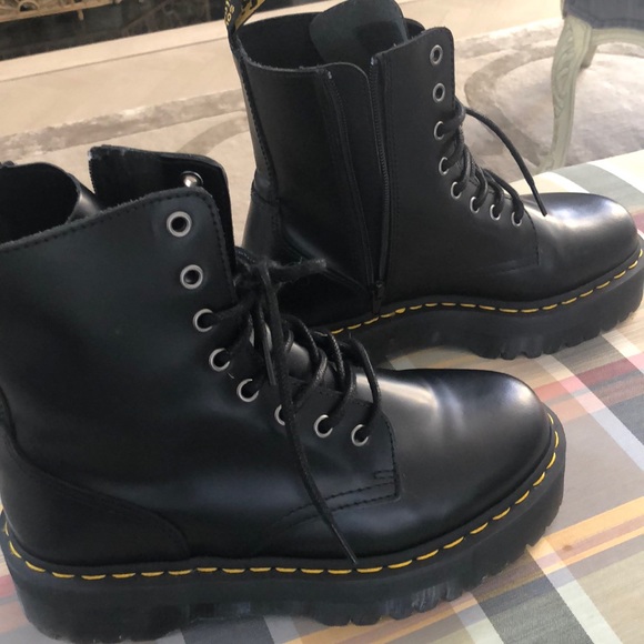 Dr. Martens Shoes - Black boots